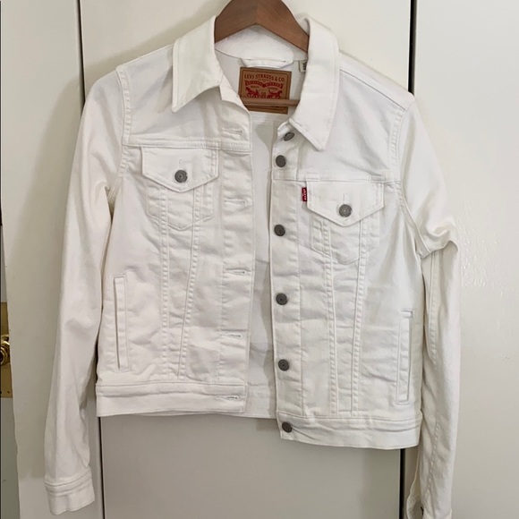 levi white denim jacket